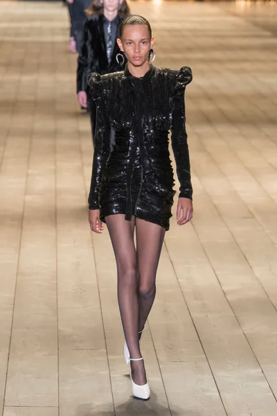 Look 30